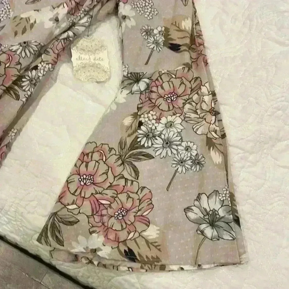 Altar’d State Pink‎ Floral long Sleeve Dress - Picture 8 of 8